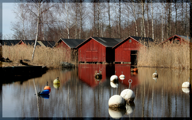 Beautiful Lunger - the boathouses!